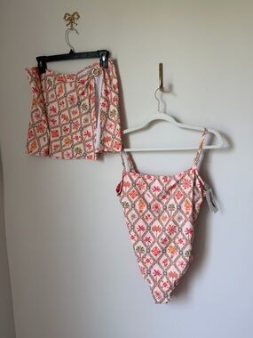 Viral Jessica Simpson seashell pink orange One-Piece Swim suit Matching Skirt